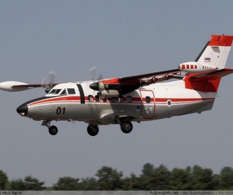 Şapte oameni au MURIT după ce două avioane s-au CIOCNIT în aer