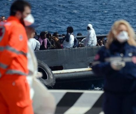 Traficanţi libieni şi algerieni, arestaţi în Italia pentru implicare în naufragiul din largul Libiei