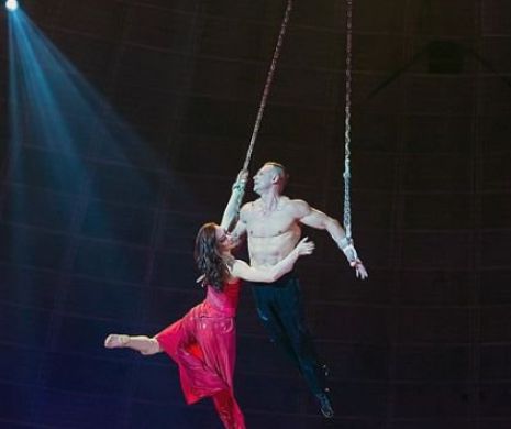 Accident ÎNFIORĂTOR la circ. O cunoscută acrobată a CĂZUT în timpul unui exerciţiu la trapez. Publicul a ÎNGHEŢAT | GALERIE FOTO şi VIDEO