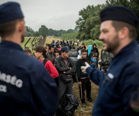 Doi terorişti infiltraţi printre refugiaţi au fost prinşi în Ungaria. Poliţia îi anchetează pentru a afla adevărul