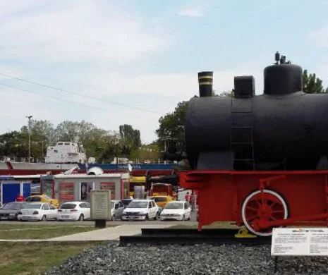 Gara Constanţa întâmpină turiştii cu “piese de muzeu”-un vapor şi o locomotivă