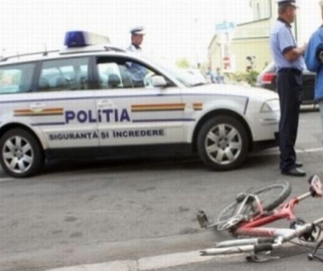 NEWS ALERT! ACCIDENT  în București. Un biciclist a fost LOVIT DE O MAȘINĂ