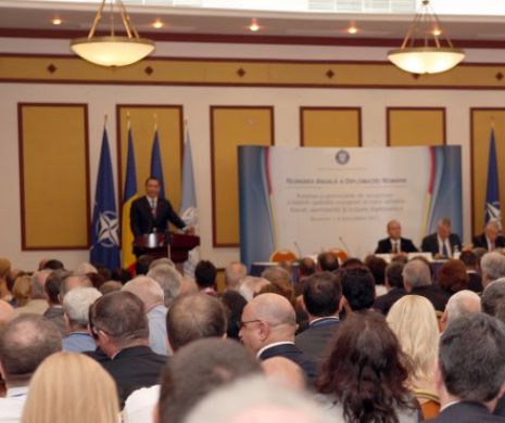 Ponta: Ambasadorii noştri, prea timizi în a promova interesele economice ale României