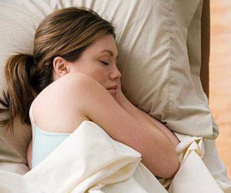 Prea mult sau prea puțin somn pot duce la îngrășare și boli. Cât este normal să dormi pe noapte