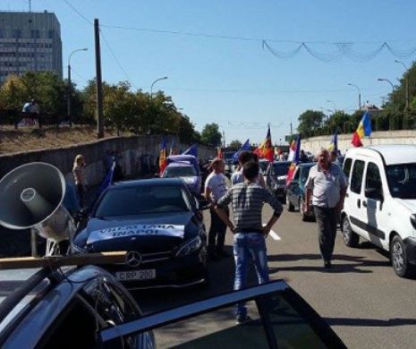 Protestul pentru recuperarea miliardului degenerează din cauza alăturării cu forțele pro-ruse