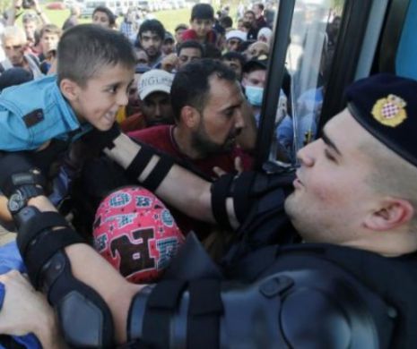 Record de imigranți în Croația. Câți refugiați au trecut, vineri, granița