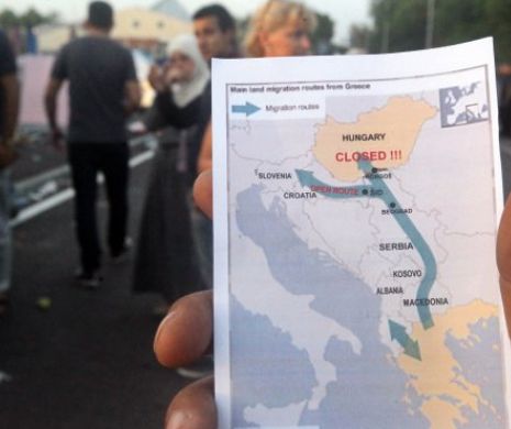 Refugiații au primit HĂRȚI cu traseul spre Croația, pentru a ocoli în migrația spre vest, România