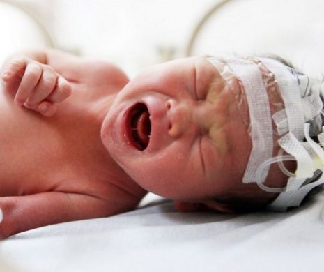 S-a deghizat în asistentă ca să FURE un bebeluş din spital, după a pierdut o sarcină şi îşi dorea un copil