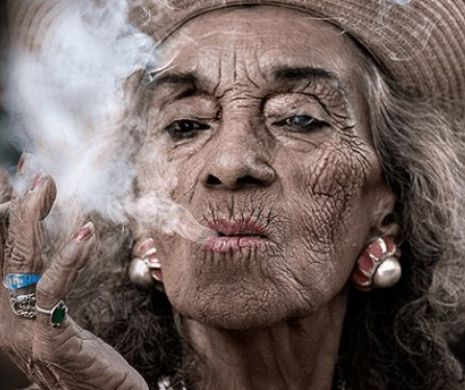 ŞOCANT! Cum îţi afectează pielea 30 de ani de fumat
