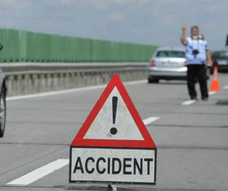 Traficul este dat peste cap pe DN1 după ce s-a produs un accident în care au fost IMPLICATE trei autoutilitare