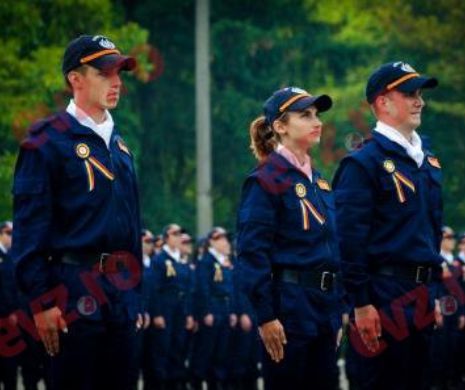 Trei copii ai unor angajați MAI care au murit în misiuni, au depus jurământul la Academia de Poliție