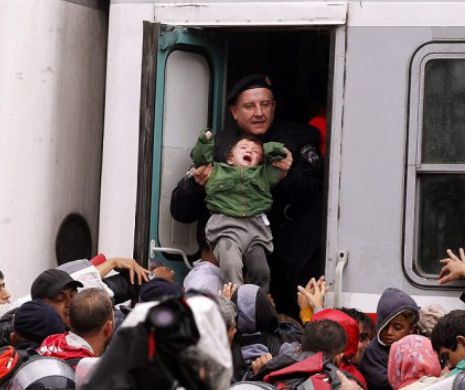 Ungaria şi-a redeschis graniţa cu Serbia: Peste 217.000 de imigranți au intrat ilegal pe teritoriul țării, în 2015