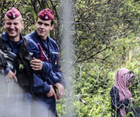 VIKTOR ORBAN îşi freacă mâinile fericit: armata maghiară a terminat GARDUL. CROAŢIA le strică ungurilor bucuria: “îi forţăm să-i accepte pe refugiaţi”
