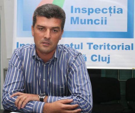 Adjunctul ITM Cluj a fost internat la Psihiatrie după ce a fugit gol în Parcul Iuliu Hațieganu. Înainte, bossul de la ITM a înotat în pielea goală în fața a zeci de copii