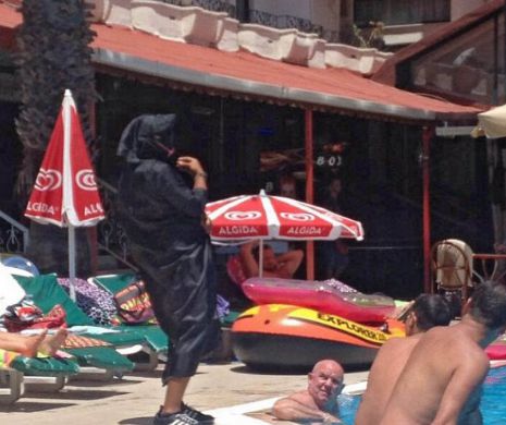 Cea mai PROASTĂ glumă! Turcii au luat-o razna! Angajaţii unui hotel s-au deghizat în militanţi ISIS înarmaţi şi au făcut turiştii să LEŞINE de spaimă | GALERIE FOTO