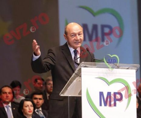 CUM s-a hotărât Traian Băsescu să candideze la șefia Mișcării Populare