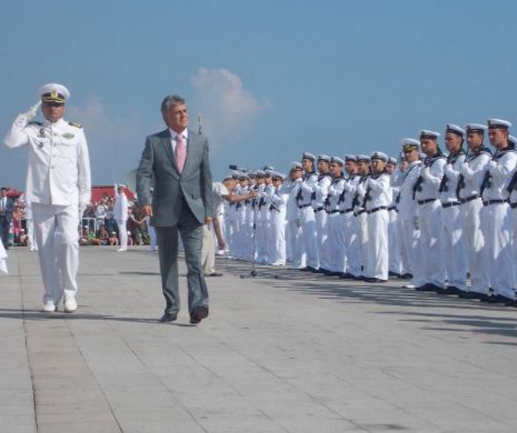 Mircea Duşa la Academia Navală-„Tot mai mulţi tineri se îndreaptă spre cariera militară”