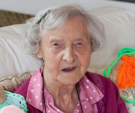 O bătrână de 104 ani a ULUIT întreaga lume. Ce poate să facă depăşeşte orice imaginaţie | GALERIE FOTO şi VIDEO