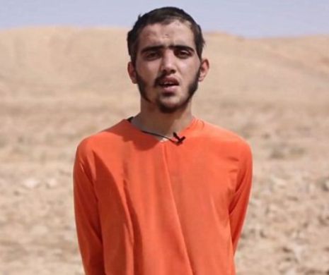 SETE DE SÂNGE! Execuţie BOLNAVĂ! ISIS a publicat un videoclip în care un soldat sirian de 19 ANI este UCIS în cel mai barbar mod cu putinţă | VIDEO