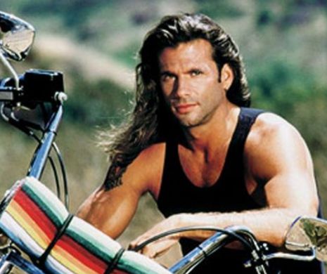 Viaţa bate filmul. Te uitai la Renegade? Ce a ajuns să facă acum celebrul Lorenzo Lamas că să-şi poată plăti facturile