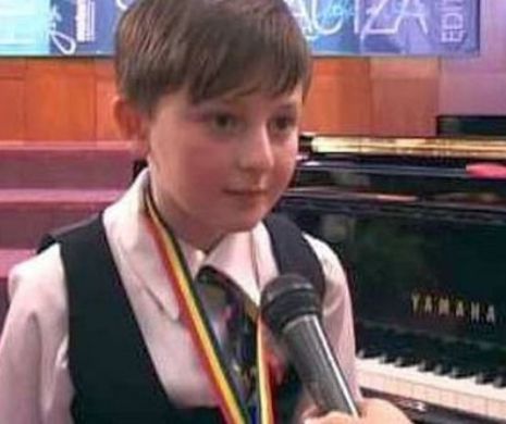 A devenit cel mai bun pianist din lume la 12 ani!! Povestea micului maestru al clapelor din Petroşani care a cucerit lumea