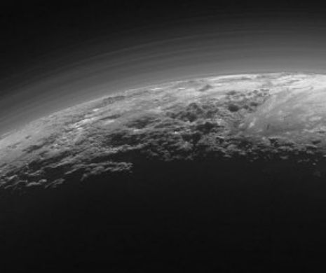 Cercetător NASA despre ultimele descoperiri pe Pluto: „Nimic asemănător nu a fost văzut vreodată”.