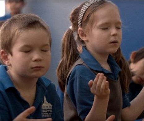 Decizie incredibilă. TATĂL NOSTRU, cea mai importantă rugăciune creştină, a fost interzisă în cinematografele din Marea Britanie