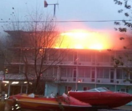 Incendiu VIOLENT la un hotel din MAMAIA. Angajații au fost EVACUAȚI de urgență| GALERIE FOTO