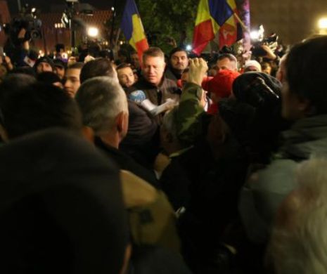 MESAJUL lui Klaus Iohannis după ce a stat de vorbă cu oamenii în Piața Univeristății
