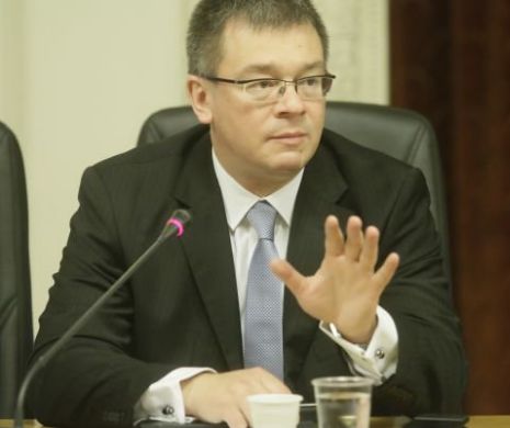 Mihai Răzvan Ungureanu, la Comisia parlamentară de control a SIE