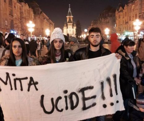 Primele REVENDICĂRI ale protestatarilor, la Timișoara. Cum se organizează „tinerii frumoși” I VIDEO
