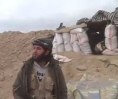 Rebel islamist UCIS DE UN OBUZ chiar când FILMA PENTRU PROPAGANDA JIHADISTĂ. Video EXTREM DE ŞOCANT