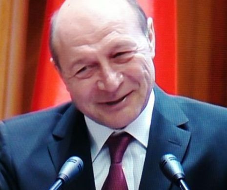 Traian Băsescu, prezent la Judecătoria Sectorului 5 în dosarul "demisia în cinci minute"