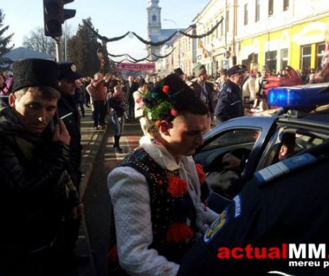 Doi moroșeni s-au bătut între ei la un festival de tradiții populare de la Sighet. Unul a ajuns la SPITAL și celălalt la Jandarmerie