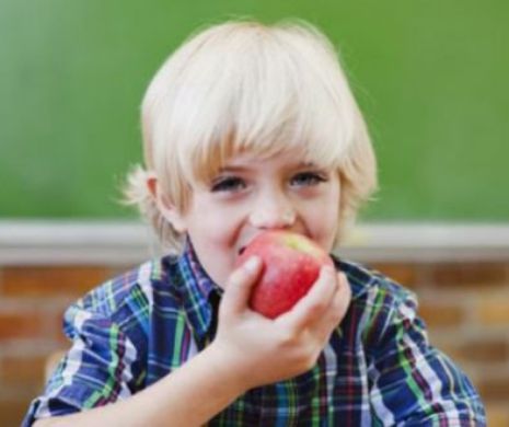 Fructele, pe masa GUVERNULUI. Un proiect privind distribuirea de fructe în şcoli va fi discutat în şedinţa de miercuri a Executivului