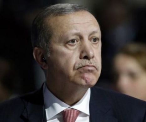 Gest ULUITOR făcut de președintele Turciei. Erdogan a convins un bărbat să nu se SINUCIDĂ. Reacția bărbatului a EMOȚIONAT întreaga lume | VIDEO