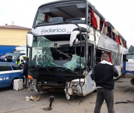 NENOROCIRE pe o autostradă din ITALIA. Cel puțin 44 de persoane au fost rănite într-un grav accident de cirulație
