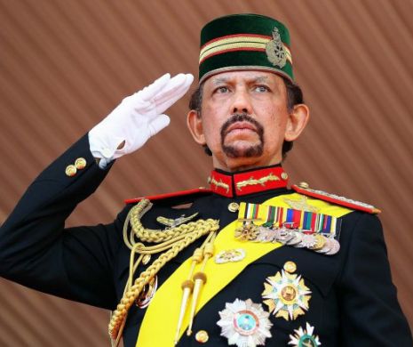 Sultanul care a interzis Crăciunul. Luminăția din Brunei, mare devorator de femei, nici nu vrea să audă de Naşterea Domnului