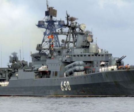 Un DISTRUGĂTOR rusesc a prins la înghesuială o navă a TURCIEI şi a deschis FOCUL