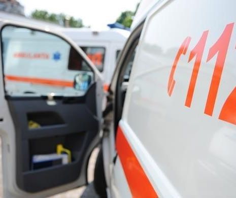 Accident TRAGIC în Buzău. Patru persoane au MURIT şi una a fost grav rănită după ce o autoutilitară a lovit un autoturism