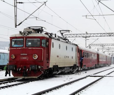 CFR: NU SE CIRCULĂ cu trenul spre Constanța, din cauza zăpezii