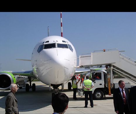 Cutiile negre ale avionului care a ieşit de pe pista aeroportului din Cluj-Napoca vor fi duse în Franța pentru decodificare