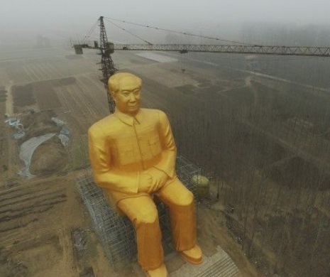"Mega Mao" a fost daramat la doar cateva zile dupa ce a fost ridicat. Cum arata acum statuia aurita si de ce a fost tinta glumelor pe internet
