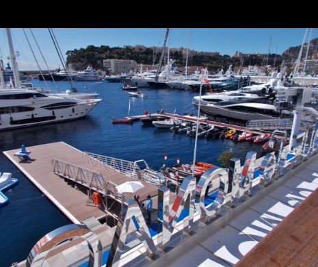 TREI MILIARDE de euro, ancorate lângă Monte Carlo