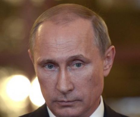 Vladimir Putin a fost PUS LA PĂMÂNT de o femeie. Imaginile PENIBILE care au făcut înconjurul PLANETEI | VIDEO