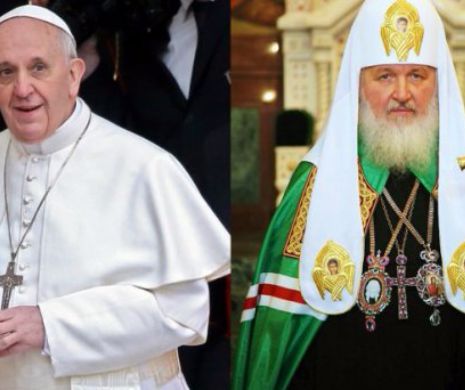 Întrevedere ISTORICĂ. Patriarhul Bisericii Ortodoxe Ruse Chiril s-a întâlnit cu Papa Francisc: "Dragă frate, în sfârşit" | VIDEO