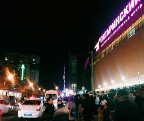 Mii de oameni EVACUAŢI la MOSCOVA din cauza unor AMENINŢĂRI cu BOMBĂ. A fost VIZATĂ şi Administraţia Prezidenţială l Video