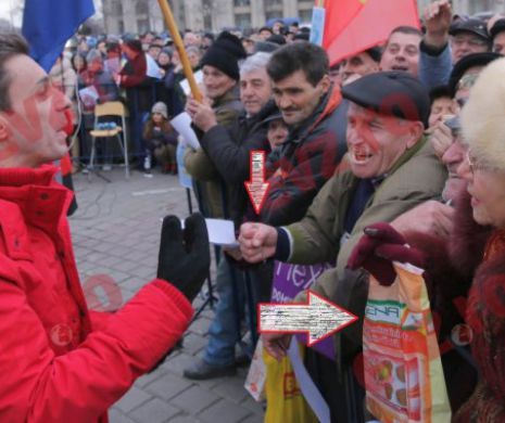Mircea Badea și publicul lui: Pumnul și plasa cu medicamente. IMAGINILE pe care Antena 3 nu le arată | GALERIE FOTO