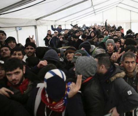 Premierul Franţei avertizează că politica Angelei Merkel privind MIGRAŢIA nu este sustenabilă: "Europa nu-i poate primi pe toți imigranții care vin din Siria, Irak sau Africa"