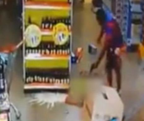 CRIMĂ cu SÂNGE RECE în fața unor COPII într-un supermarket din BRAZILIA. Doar unul dintre ATACATORI a fost prins | VIDEO ȘOCANT